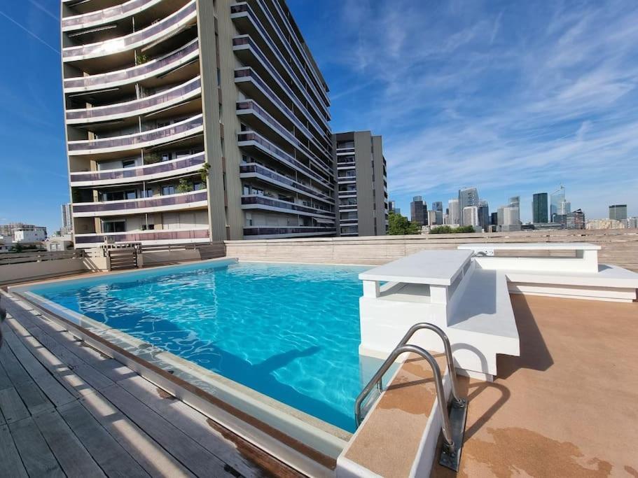 Comfortion Le Papillon - De Luxe Avec Vue Et Piscine * Puteaux